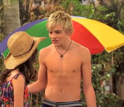 Ross Lynch in Austin & Ally