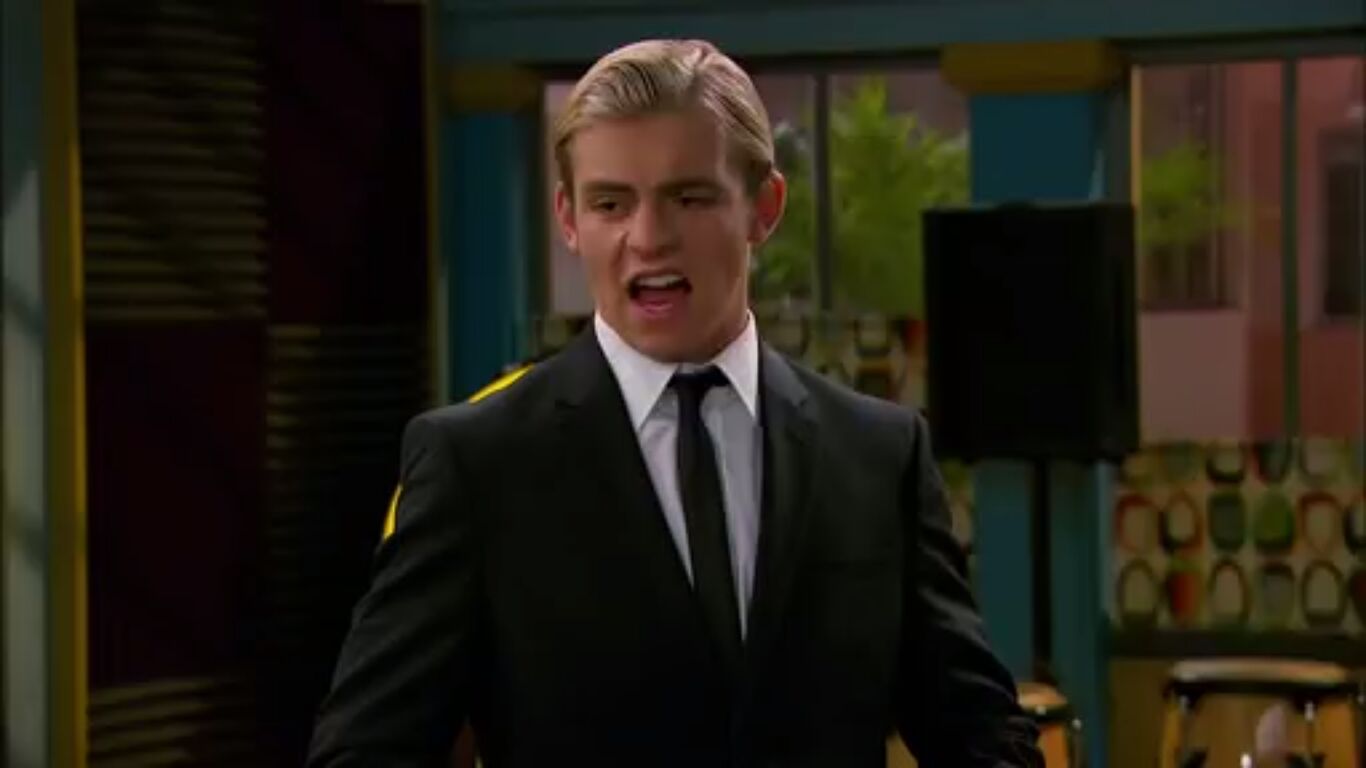 Ross Lynch in Austin & Ally (Season 4)