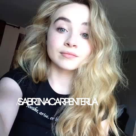 General photo of Sabrina Carpenter