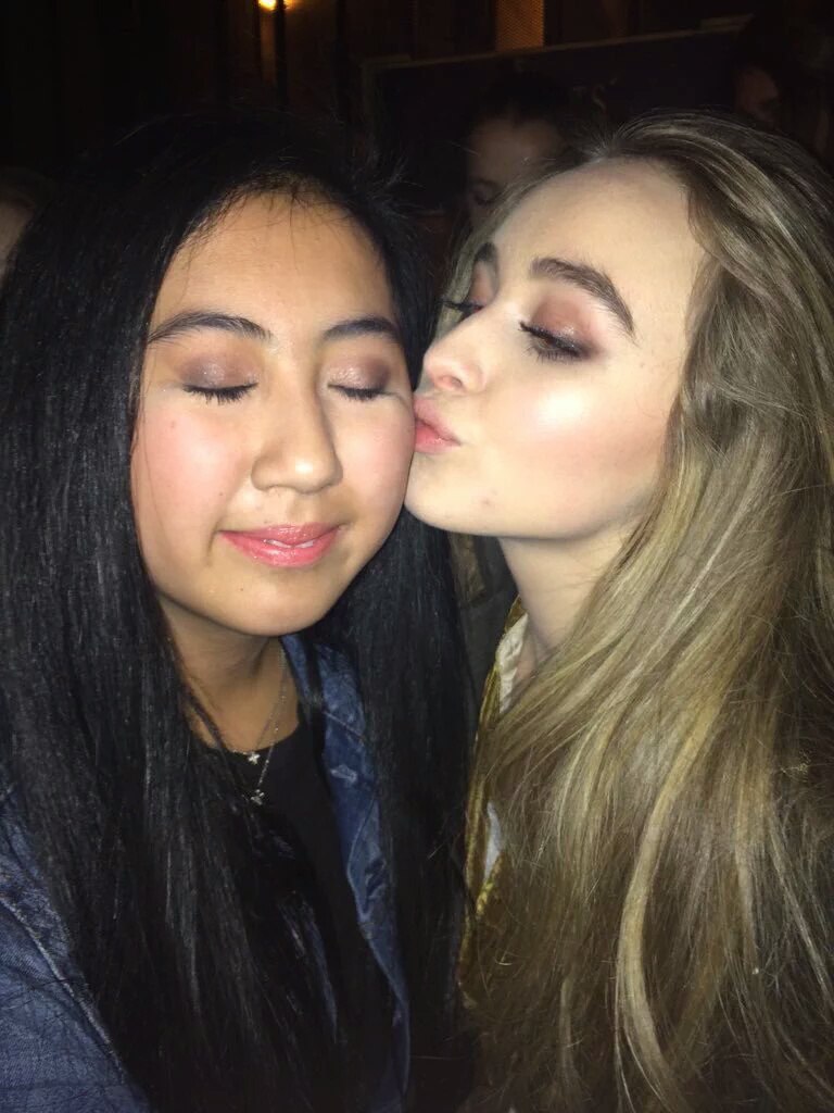 General photo of Sabrina Carpenter