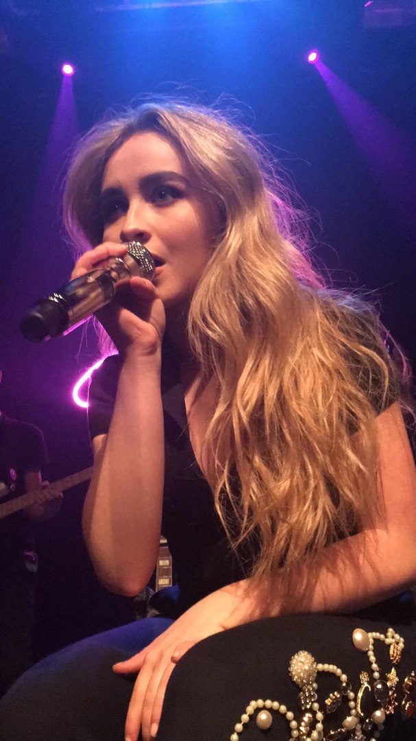 General photo of Sabrina Carpenter