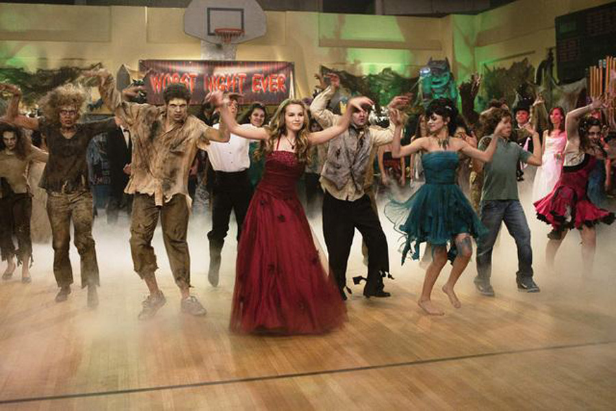 Selena Gomez in Wizards of Waverly Place (Season 2)