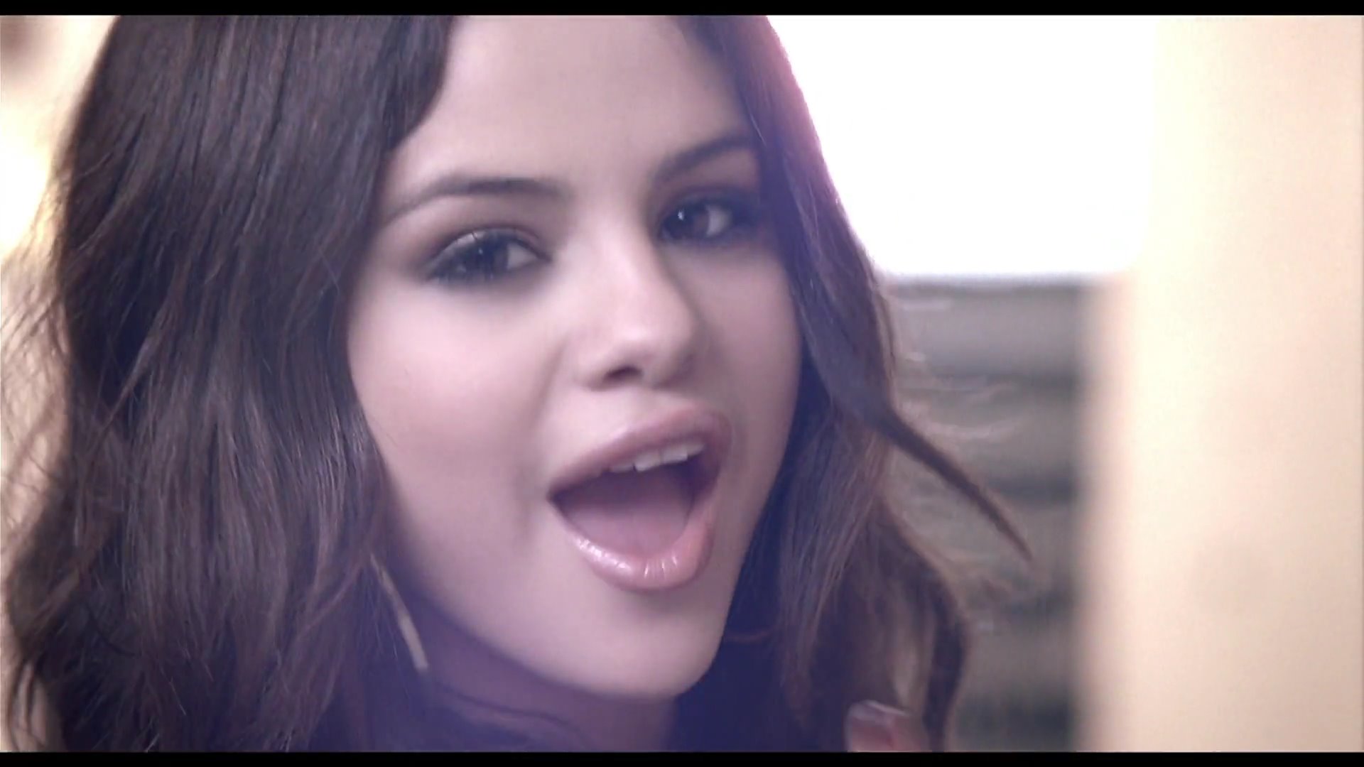 Picture of Selena Gomez in Music Video: Round and Round - selena_gomez ...