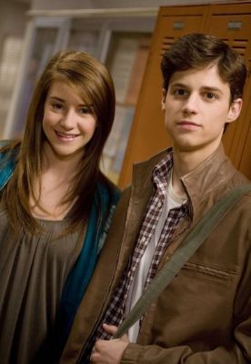 Shailene Woodley in The Secret Life of the American Teenager