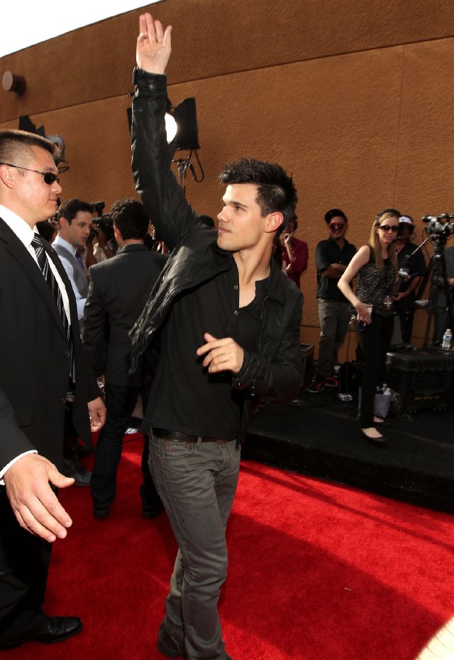 General photo of Taylor Lautner