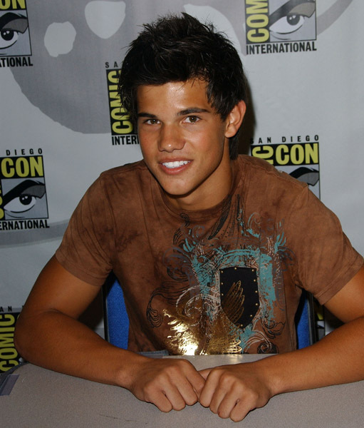 General photo of Taylor Lautner