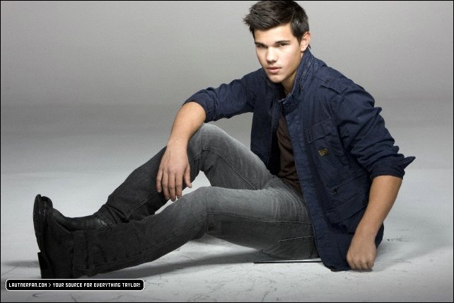 General photo of Taylor Lautner