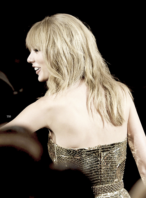 Taylor Swift in American Music Awards 2013