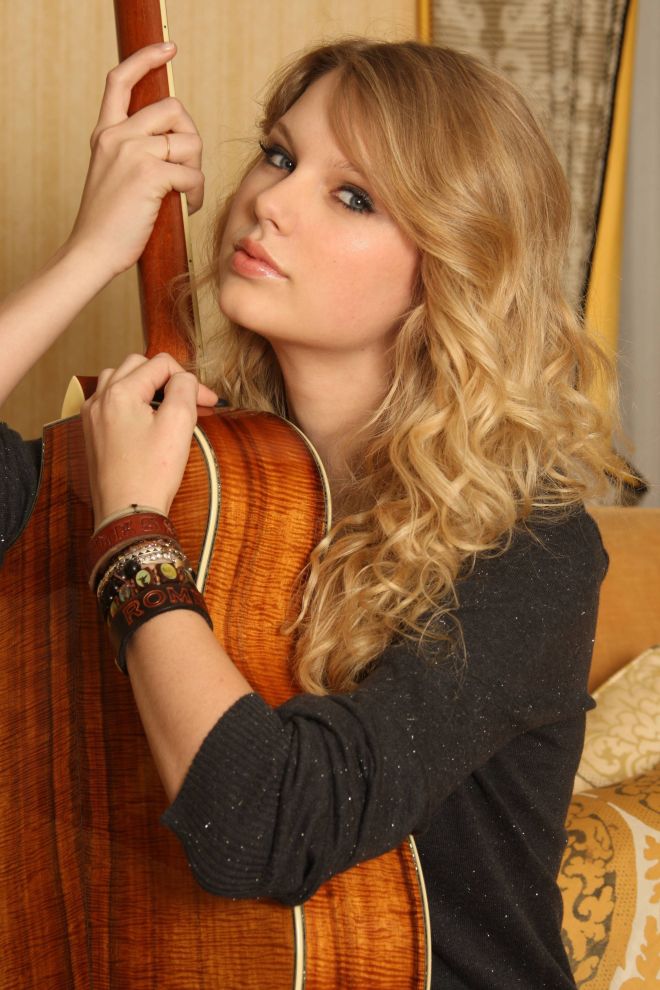 General photo of Taylor Swift