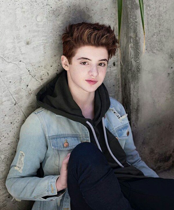 General photo of Thomas Barbusca