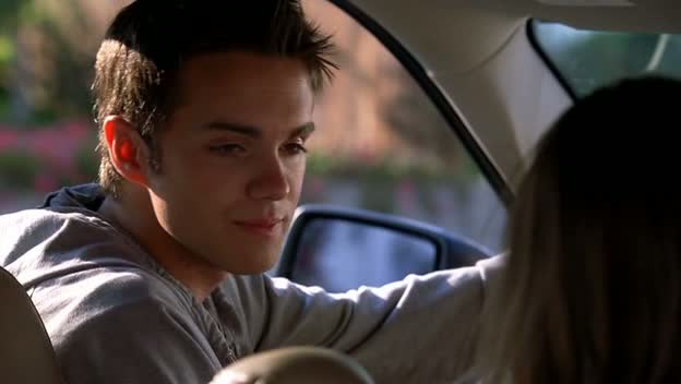 Thomas Dekker in Terminator: The Sarah Connor Chronicles