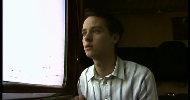 Tom Schilling in Verschwende deine Jugend.doc