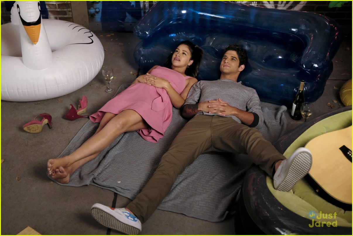 Tyler Posey in Jane the Virgin (Season 4)