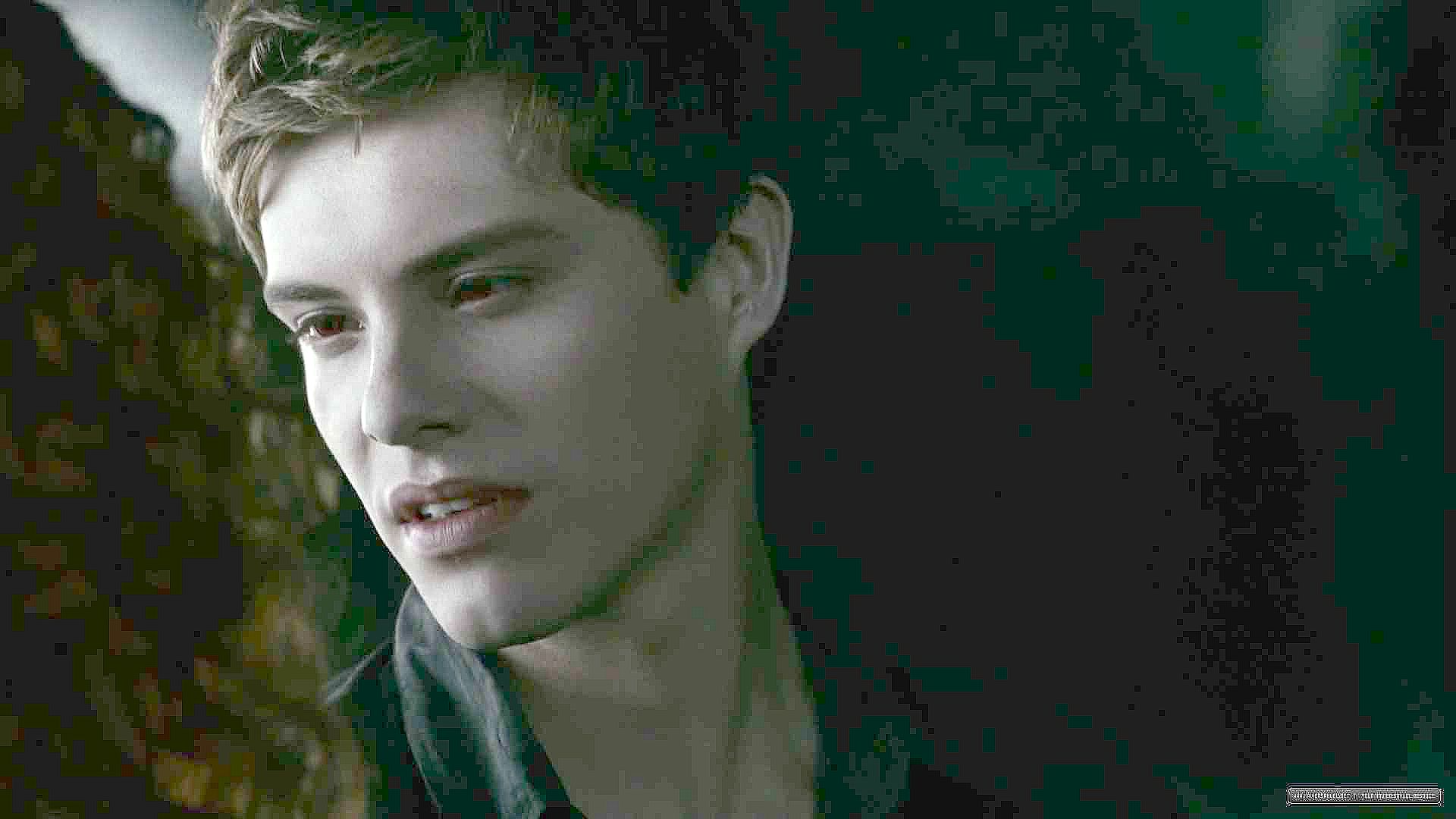 Xavier Samuel in The Twilight Saga: Eclipse