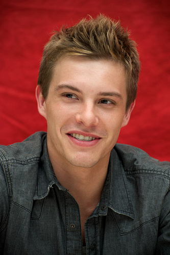 General photo of Xavier Samuel