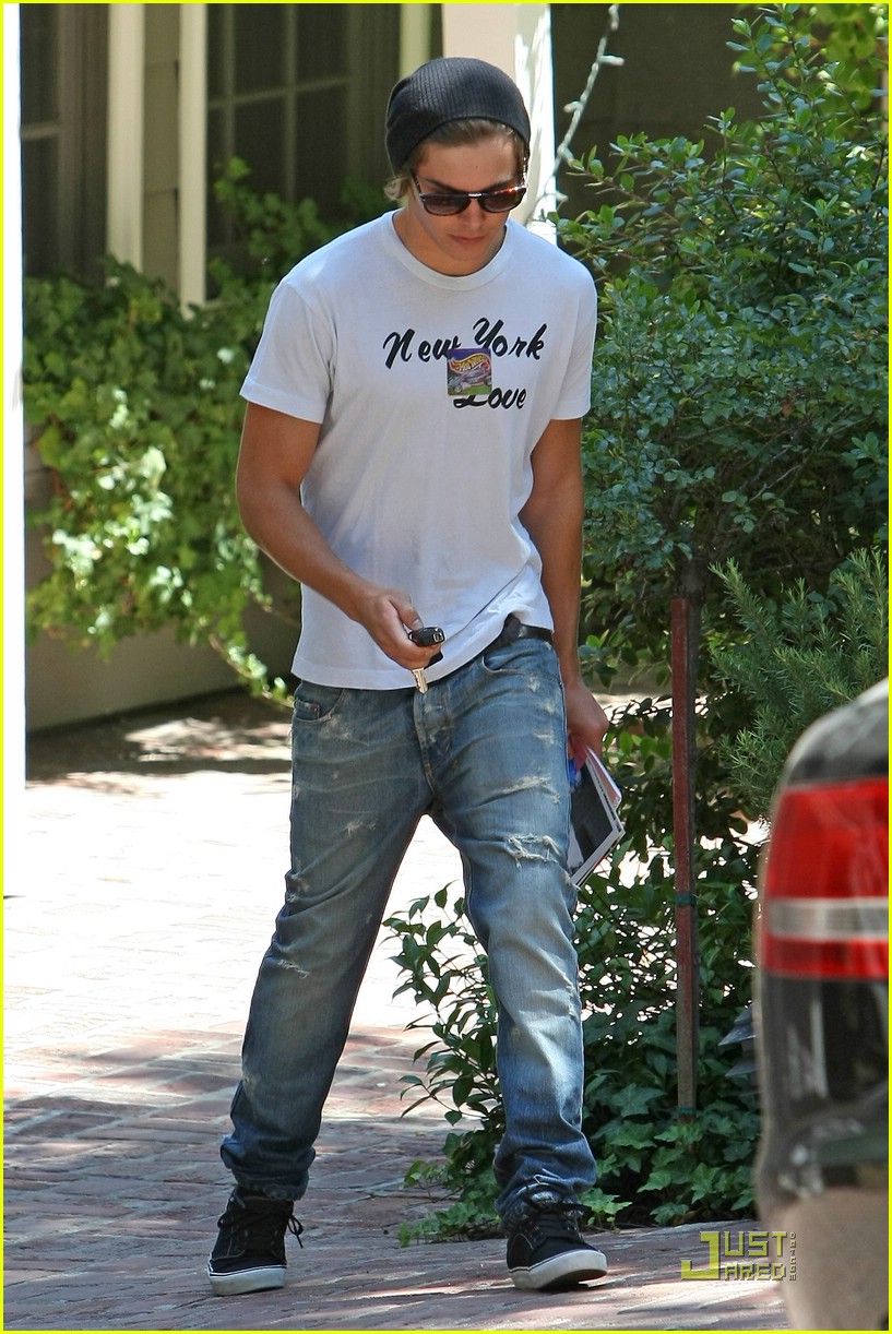 General photo of Zac Efron