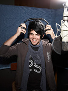 Adam Lambert : adam-lambert-1327015894.jpg