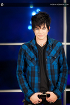 Adam Lambert : adam-lambert-1332354177.jpg