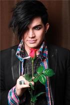 Adam Lambert : adam-lambert-1335311061.jpg