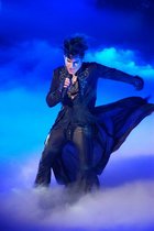 Adam Lambert : adam-lambert-1335513656.jpg