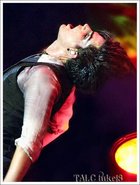 Adam Lambert : adam-lambert-1335514101.jpg