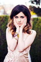 Laura Marano : laura-marano-1380679477.jpg