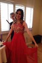 Laura Marano : laura-marano-1402628788.jpg