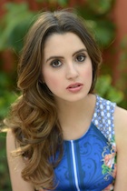 Laura Marano : laura-marano-1455803354.jpg