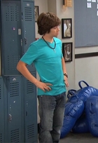 Leo Howard : leo-howard-1320431846.jpg