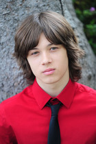 Leo Howard : leo-howard-1362211746.jpg