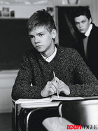 Thomas Sangster : Thomas_Sangster_1296275227.jpg