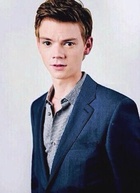 Thomas Sangster : thomas-sangster-1427053501.jpg