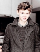 Thomas Sangster : thomas-sangster-1427677201.jpg