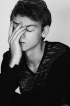 Thomas Sangster : thomas-sangster-1427679001.jpg