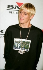 Aaron Carter : TI4U_u1141517498.jpg