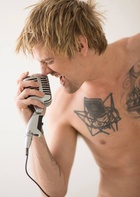 Aaron Carter : aaron-carter-1412691934.jpg