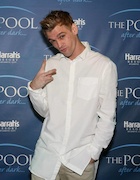 Aaron Carter : aaron-carter-1434647110.jpg