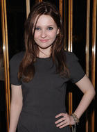 Abigail Breslin : abigail-breslin-1338930088.jpg