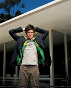 Adam Brody : TI4U_u1141198117.jpg