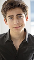 Aidan Gallagher : aidan-gallagher-1504483921.jpg