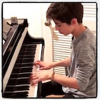 Aidan Gallagher : aidan-gallagher-1504498820.jpg