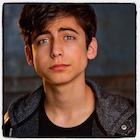 Aidan Gallagher : aidan-gallagher-1505356806.jpg