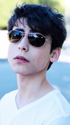 Aidan Gallagher : aidan-gallagher-1564867419.jpg