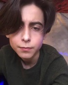 Aidan Gallagher : aidan-gallagher-1585527750.jpg