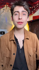 Aidan Gallagher : aidan-gallagher-1635554238.jpg