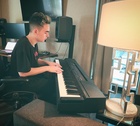 Alex Angelo : alex-angelo-1556391242.jpg