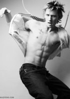 Alex Pettyfer : alex_pettyfer_1176312760.jpg