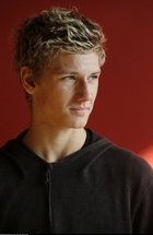 Alex Pettyfer : alex_pettyfer_1238176933.jpg