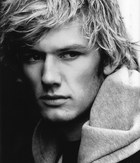 Alex Pettyfer : alex_pettyfer_1257926820.jpg