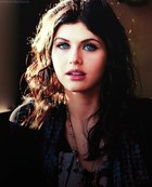 Alexandra Daddario : alexandra-daddario-1381284155.jpg